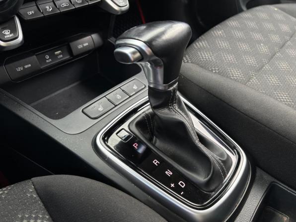 Kia Rio IV с пробегом 2019 года, цена 1 380 000 рублей, 108000 км, седан, Автокод Объявления