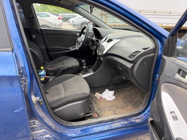 Hyundai Solaris I с пробегом 2011 года, цена 797 000 рублей, 117320 км, седан, Автокод Объявления