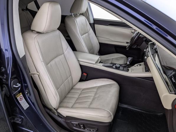 Lexus ES VI Рестайлинг с пробегом 2017 года, цена 2 500 000 рублей, 183749 км, седан, Автокод Объявления