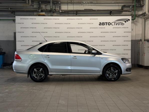 Volkswagen Polo V с пробегом 2010 года, цена 499 000 рублей, 272000 км, седан, Автокод Объявления
