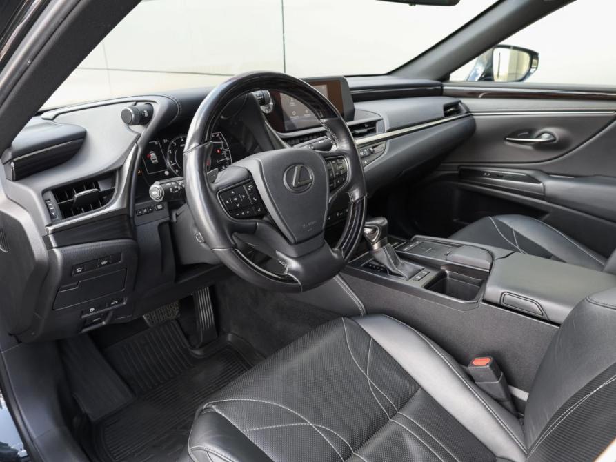 Lexus ES VII Москва  - изображение 10