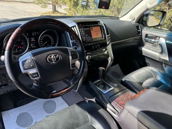 Toyota Land Cruiser 200 Series Рестайлинг 1 с пробегом 2013 года, цена 4 670 000 рублей, 94485 км, внедорожник, Автокод Объявления
