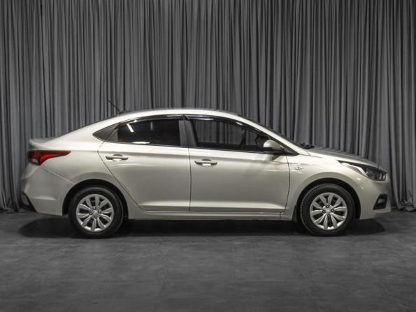 Hyundai Solaris II с пробегом 2019 года, цена 1 179 000 рублей, 183186 км, седан, Автокод Объявления