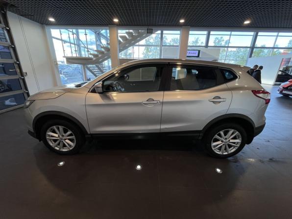 Nissan Qashqai II с пробегом 2018 года, цена 1 924 000 рублей, 124460 км, внедорожник, Автокод Объявления