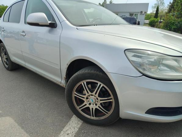 Skoda Octavia II (A5) Рестайлинг с пробегом 2012 года, цена 450 000 рублей, 225000 км, седан, Автокод Объявления
