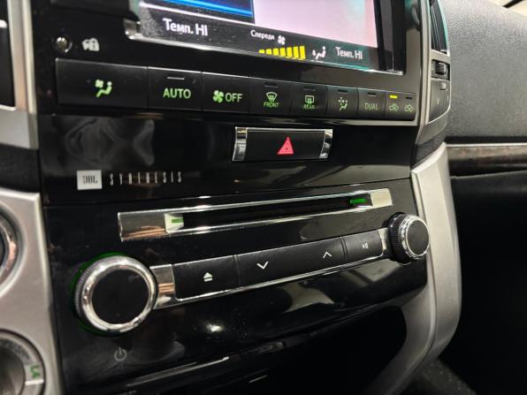 Toyota Land Cruiser 200 Series Рестайлинг 1 с пробегом 2013 года, цена 3 150 000 рублей, 325000 км, внедорожник, Автокод Объявления