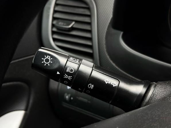 Hyundai Solaris I Рестайлинг с пробегом 2016 года, цена 929 000 рублей, 73000 км, седан, Автокод Объявления