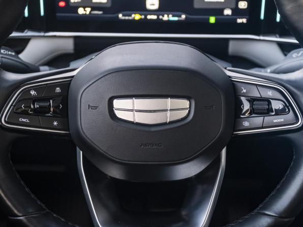 Geely Atlas II с пробегом 2024 года, цена 2 498 000 рублей, 63000 км, внедорожник, Автокод Объявления
