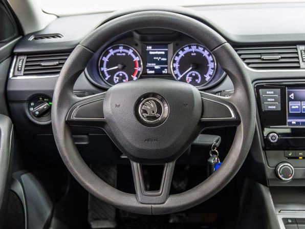 Skoda Octavia III (A7) Рестайлинг с пробегом 2018 года, цена 1 538 000 рублей, 122941 км, лифтбек, Автокод Объявления