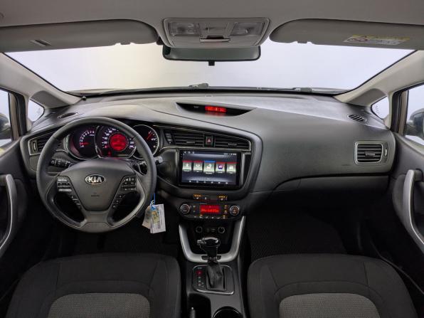 Kia Ceed II Рестайлинг с пробегом 2017 года, цена 1 210 000 рублей, 177682 км, хэтчбек, Автокод Объявления