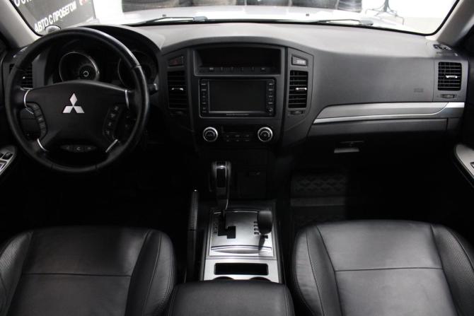 Mitsubishi Pajero IV с пробегом 2011 года, цена 1 783 000 рублей, 241898 км, внедорожник, Автокод Объявления