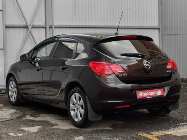 Opel Astra J Рестайлинг с пробегом 2014 года, цена 790 000 рублей, 159253 км, хэтчбек, Автокод Объявления