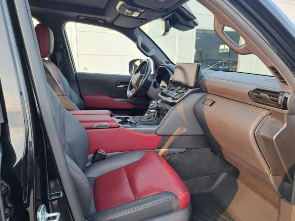 Toyota Land Cruiser 300 Series с пробегом 2022 года, цена 11 440 000 рублей, 47730 км, внедорожник, Автокод Объявления