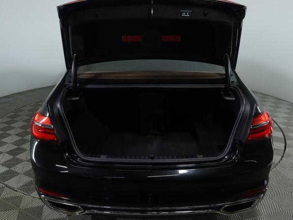 BMW 7 серии VI (G11/G12) с пробегом 2016 года, цена 2 690 000 рублей, 180262 км, седан, Автокод Объявления