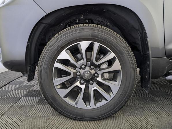 Toyota Land Cruiser Prado 150 Series Рестайлинг 3 с пробегом 2022 года, цена 7 990 000 рублей, 30746 км, внедорожник, Автокод Объявления