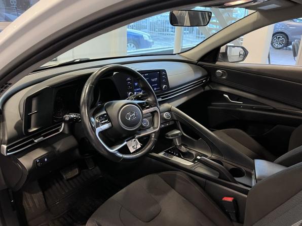 Hyundai Elantra VII (CN7) с пробегом 2022 года, цена 2 020 000 рублей, 107355 км, седан, Автокод Объявления