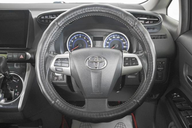 Toyota Wish II Рестайлинг с пробегом 2016 года, цена 1 749 000 рублей, 154000 км, минивэн, Автокод Объявления