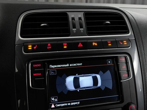 Volkswagen Polo V Рестайлинг с пробегом 2019 года, цена 1 345 000 рублей, 143676 км, седан, Автокод Объявления
