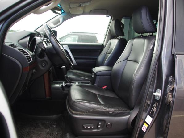 Toyota Land Cruiser Prado 150 Series Рестайлинг 1 с пробегом 2014 года, цена 3 299 000 рублей, 218747 км, внедорожник, Автокод Объявления