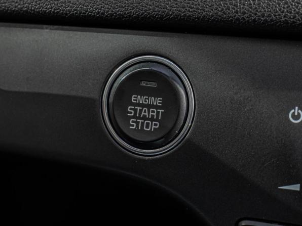 Kia Sportage IV Рестайлинг с пробегом 2021 года, цена 2 350 000 рублей, 109177 км, внедорожник, Автокод Объявления