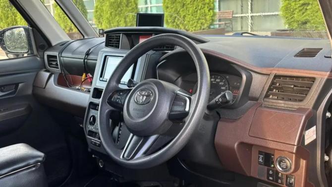 Toyota Tank I с пробегом 2018 года, цена 985 000 рублей, 147265 км, минивэн, Автокод Объявления