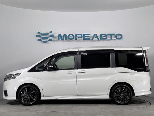 Honda Stepwgn V Рестайлинг с пробегом 2019 года, цена 2 600 000 рублей, 52000 км, минивэн, Автокод Объявления
