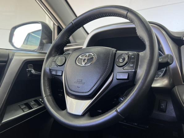 Toyota RAV4 IV (XA40) Рестайлинг с пробегом 2015 года, цена 2 549 000 рублей, 224833 км, внедорожник, Автокод Объявления