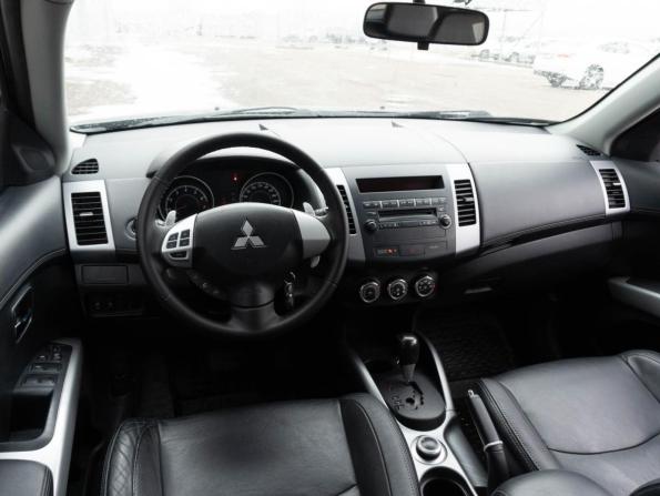 Mitsubishi Outlander II Рестайлинг с пробегом 2011 года, цена 1 500 000 рублей, 206731 км, внедорожник, Автокод Объявления
