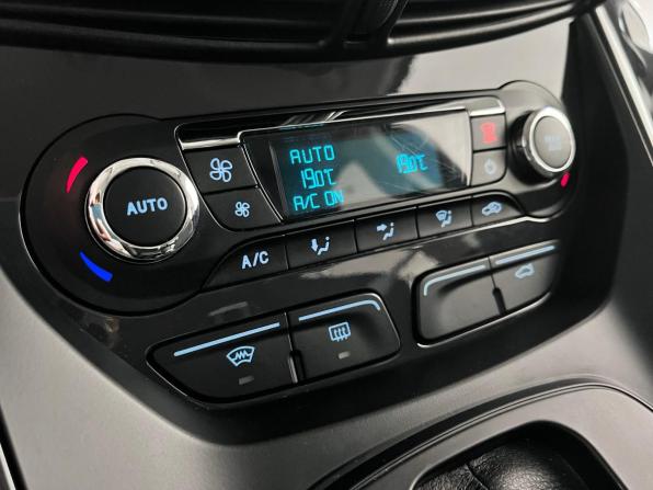 Ford Kuga II с пробегом 2014 года, цена 1 230 000 рублей, 137131 км, внедорожник, Автокод Объявления