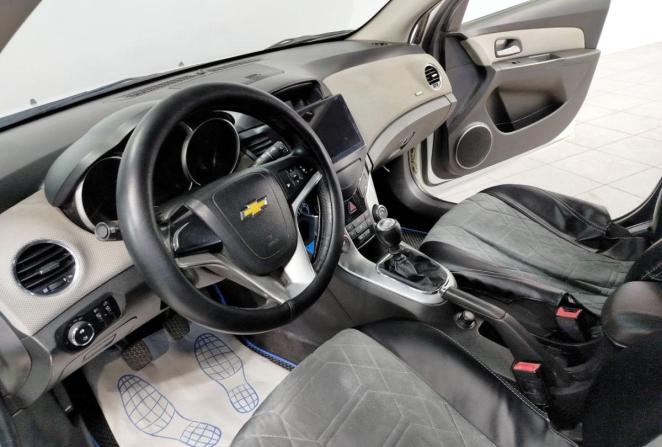 Chevrolet Cruze I с пробегом 2012 года, цена 600 000 рублей, 248266 км, хэтчбек, Автокод Объявления