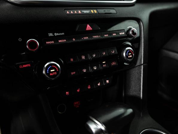 Kia Sportage IV Рестайлинг с пробегом 2018 года, цена 2 399 700 рублей, 126664 км, внедорожник, Автокод Объявления