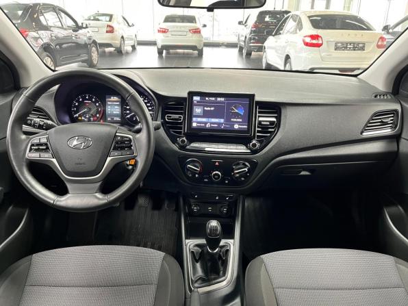 Hyundai Solaris II Рестайлинг с пробегом 2021 года, цена 1 488 000 рублей, 47193 км, седан, Автокод Объявления