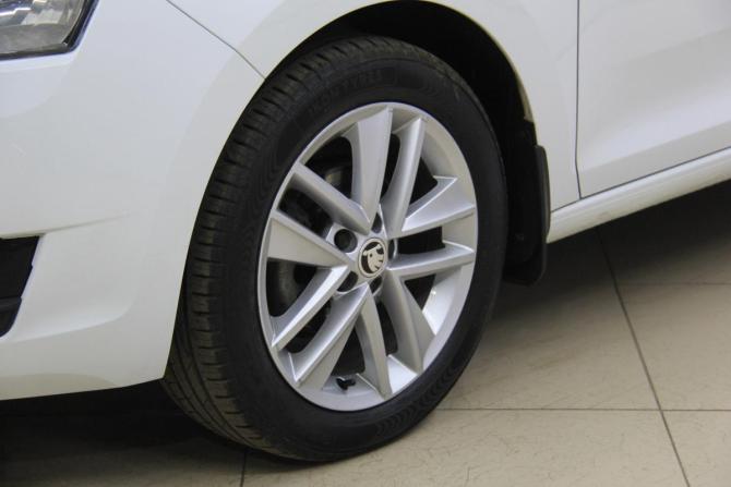 Skoda Rapid I Рестайлинг с пробегом 2018 года, цена 1 255 400 рублей, 125011 км, лифтбек, Автокод Объявления