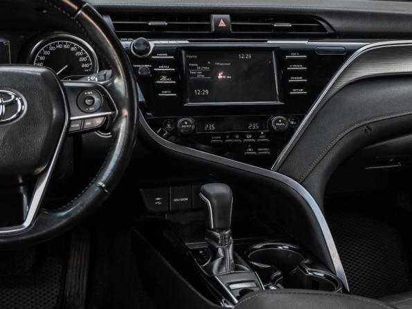 Toyota Camry VIII (XV70) с пробегом 2018 года, цена 2 284 000 рублей, 102358 км, седан, Автокод Объявления