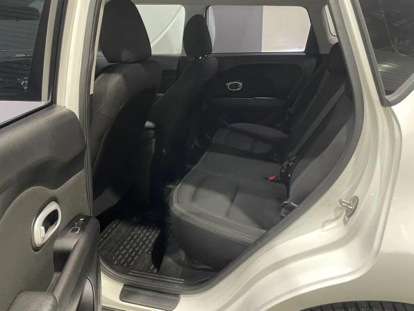 Kia Soul II Рестайлинг с пробегом 2017 года, цена 1 330 000 рублей, 150110 км, хэтчбек, Автокод Объявления