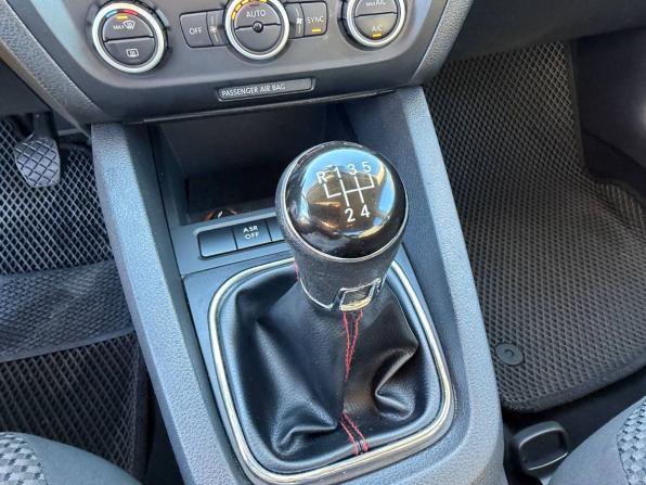 Volkswagen Jetta VI с пробегом 2012 года, цена 595 000 рублей, 326000 км, седан, Автокод Объявления
