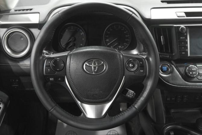 Toyota RAV4 IV (XA40) Рестайлинг с пробегом 2019 года, цена 2 609 000 рублей, 153000 км, внедорожник, Автокод Объявления