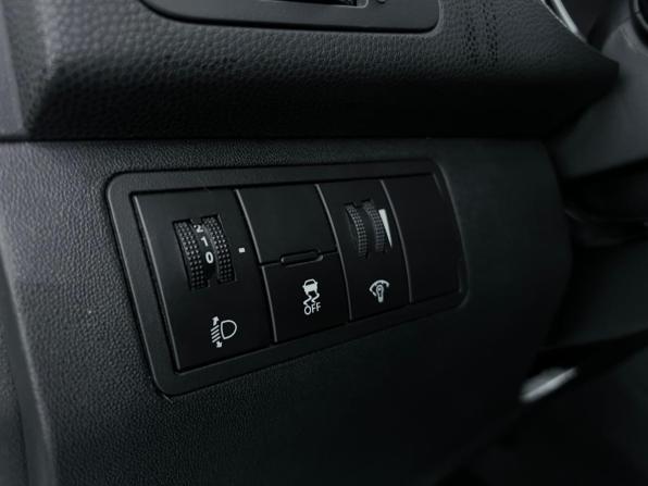 Kia Venga I с пробегом 2011 года, цена 680 000 рублей, 213683 км, минивэн, Автокод Объявления