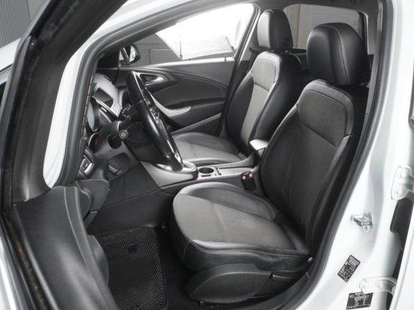 Opel Astra J с пробегом 2010 года, цена 969 000 рублей, 202222 км, хэтчбек, Автокод Объявления
