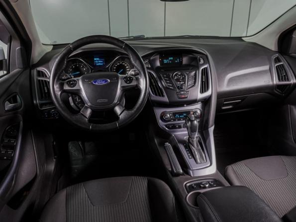 Ford Focus III с пробегом 2015 года, цена 899 000 рублей, 142157 км, хэтчбек, Автокод Объявления