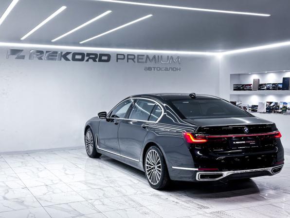 BMW 7 серии VI (G11/G12) Рестайлинг с пробегом 2021 года, цена 5 998 990 рублей, 99656 км, седан, Автокод Объявления