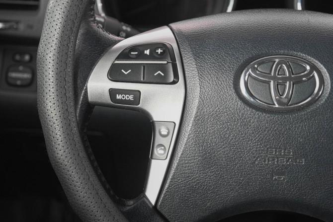 Toyota Highlander II (XU40) Рестайлинг с пробегом 2013 года, цена 2 299 000 рублей, 240000 км, внедорожник, Автокод Объявления