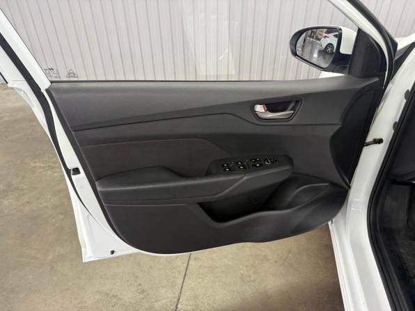 Hyundai Solaris II с пробегом 2019 года, цена 1 437 000 рублей, 130221 км, седан, Автокод Объявления