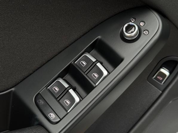 Audi A4 IV (B8) Рестайлинг с пробегом 2012 года, цена 1 215 000 рублей, 210458 км, седан, Автокод Объявления
