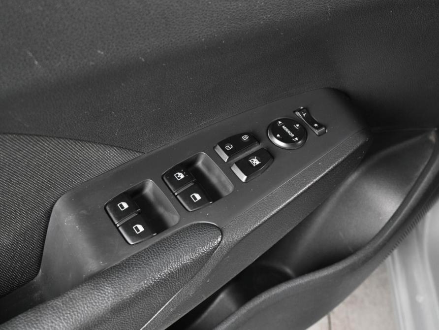 Hyundai Solaris II Ростов-на-Дону  - изображение 16
