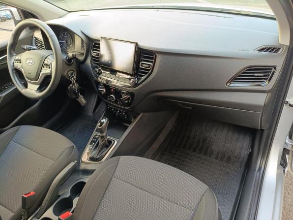 Hyundai Solaris II Рестайлинг с пробегом 2022 года, цена 1 239 000 рублей, 161322 км, седан, Автокод Объявления