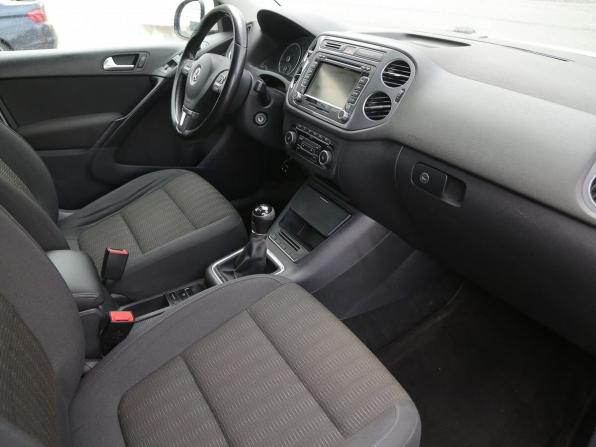 Volkswagen Tiguan I Рестайлинг с пробегом 2012 года, цена 953 000 рублей, 228900 км, внедорожник, Автокод Объявления