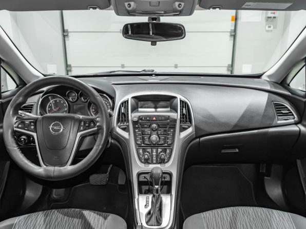 Opel Astra J Рестайлинг с пробегом 2013 года, цена 637 899 рублей, 217293 км, седан, Автокод Объявления