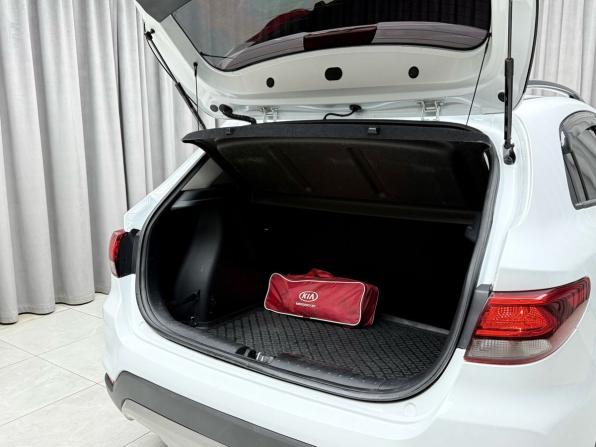 Kia Rio IV с пробегом 2018 года, цена 1 499 000 рублей, 67760 км, хэтчбек, Автокод Объявления