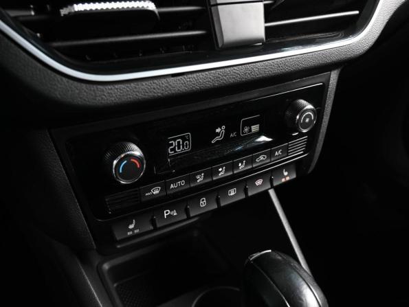 Volkswagen Polo VI с пробегом 2021 года, цена 1 629 000 рублей, 61292 км, лифтбек, Автокод Объявления